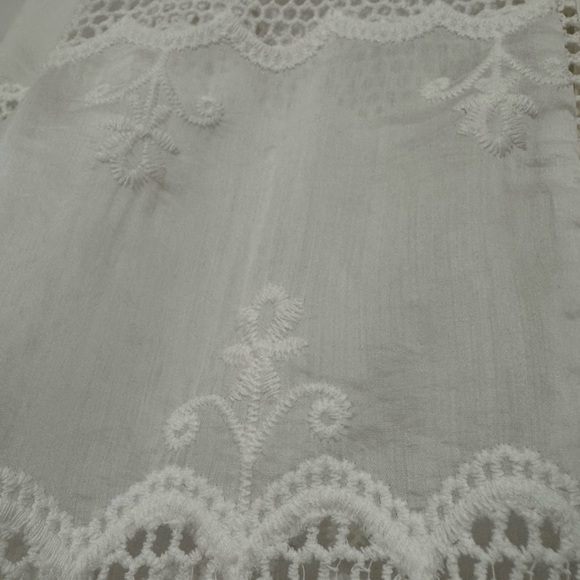 Heartloom Ivory Lacy Design Short Sleeve Blouse - Picture 5 of 7